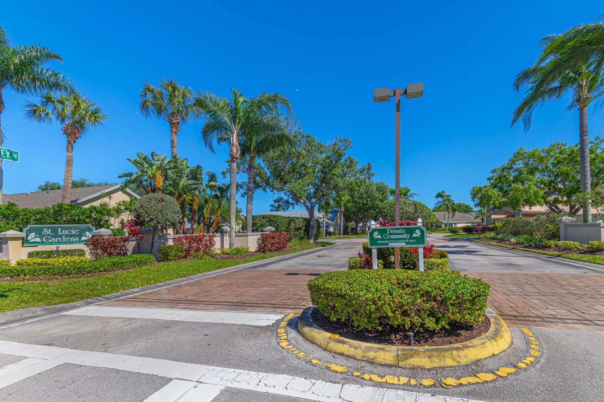 4293 SE Brittney Circle, Port Saint Lucie, FL 34952 Photo