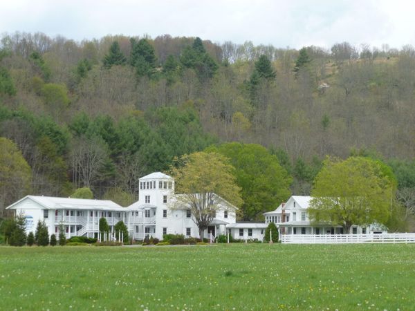 303 Mountain Quest Ln, Marlinton, WV 24954