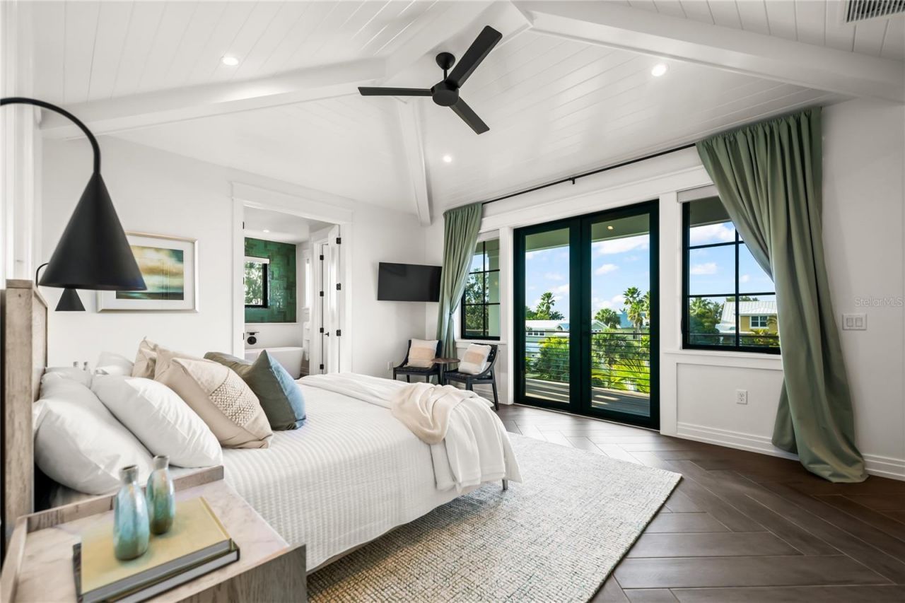 107 Maple Avenue, Anna Maria, FL 34216 Photo