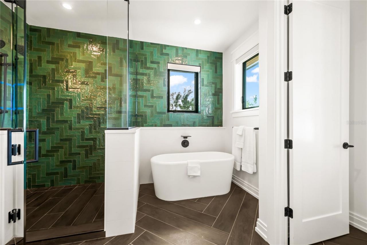 107 Maple Avenue, Anna Maria, FL 34216 Photo