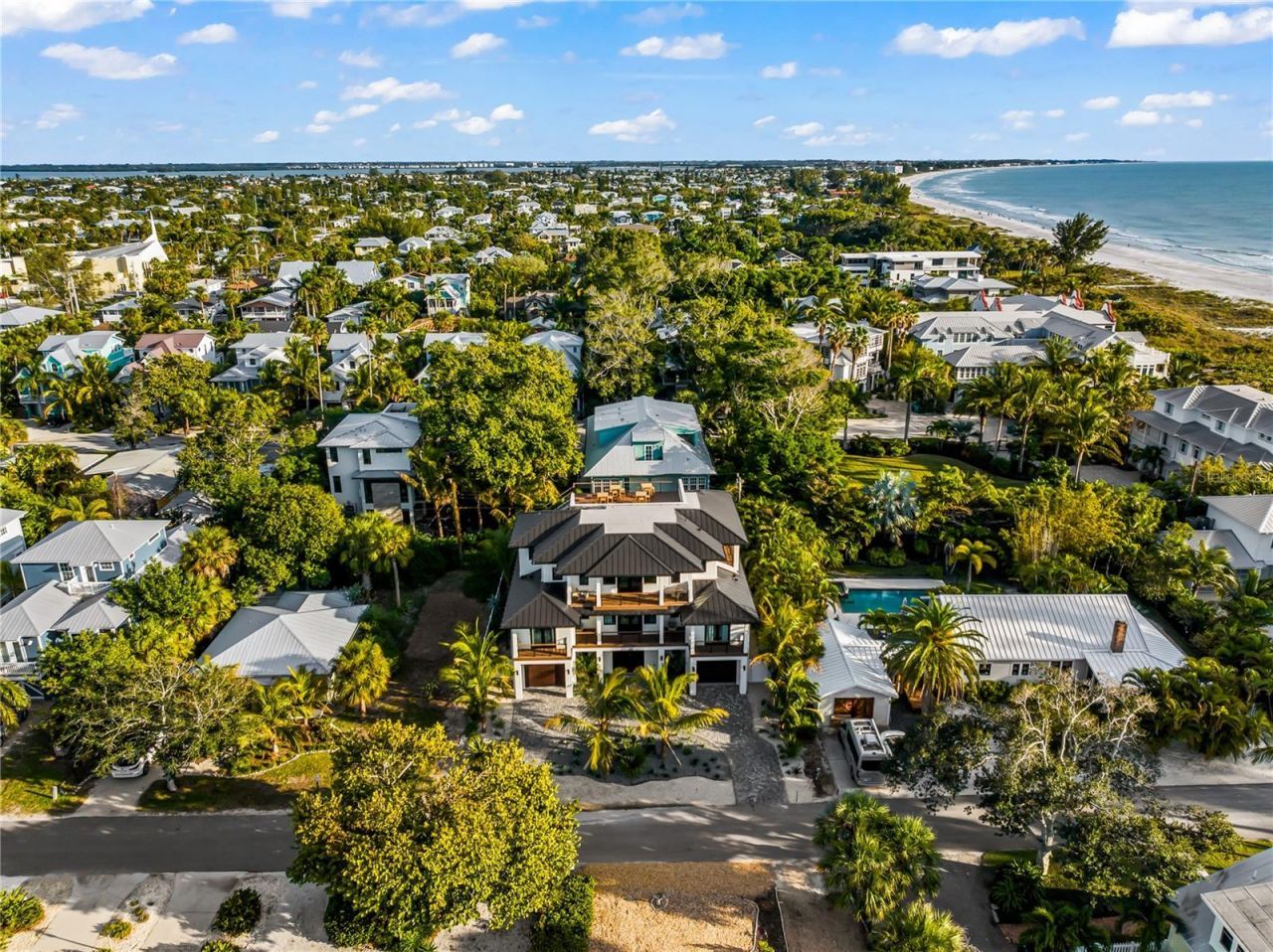 107 Maple Avenue, Anna Maria, FL 34216 Photo