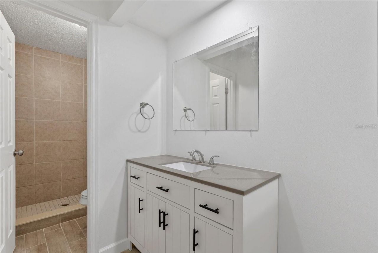 1125 Longfellow Way, Sarasota, FL 34243 Photo