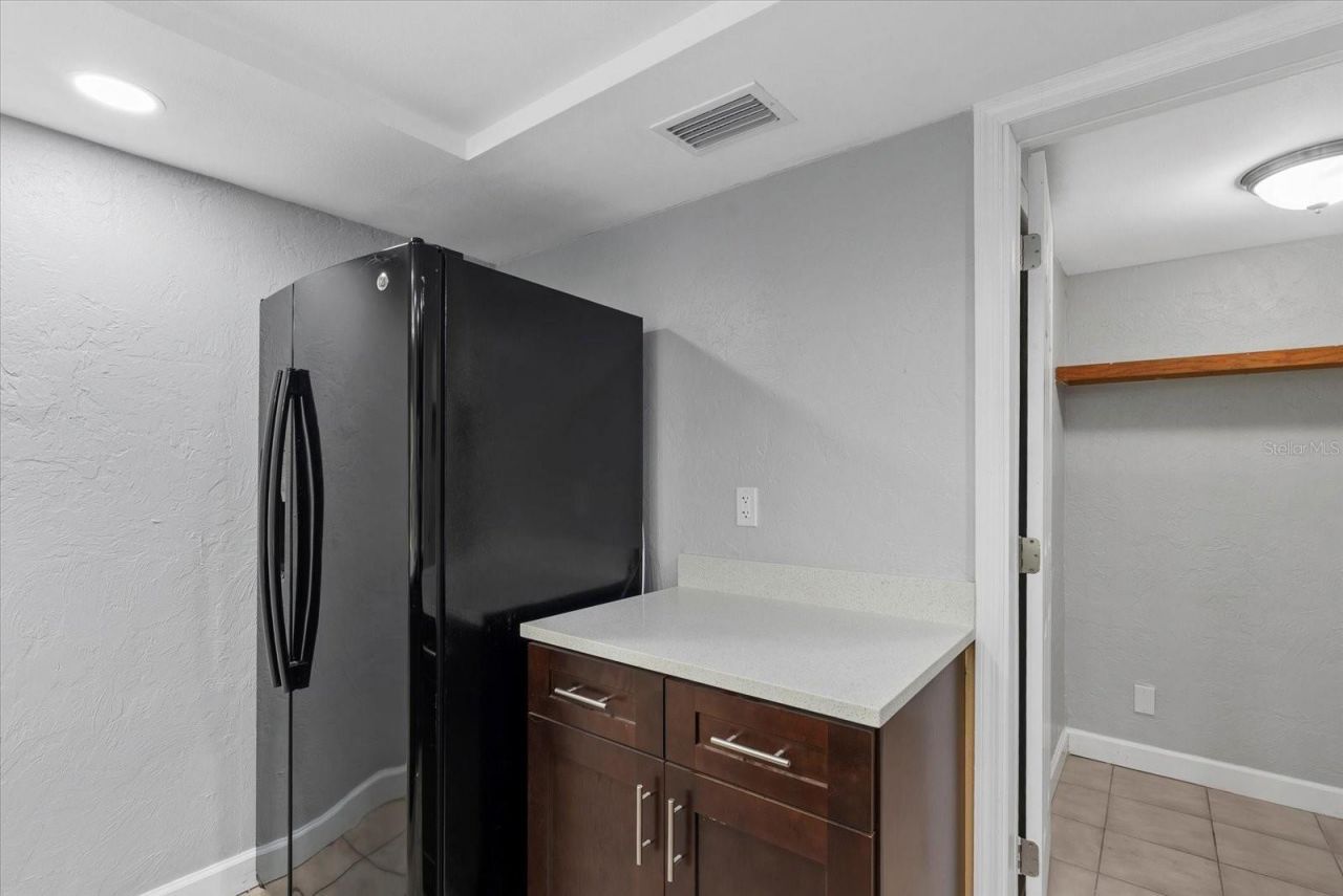 1125 Longfellow Way, Sarasota, FL 34243 Photo