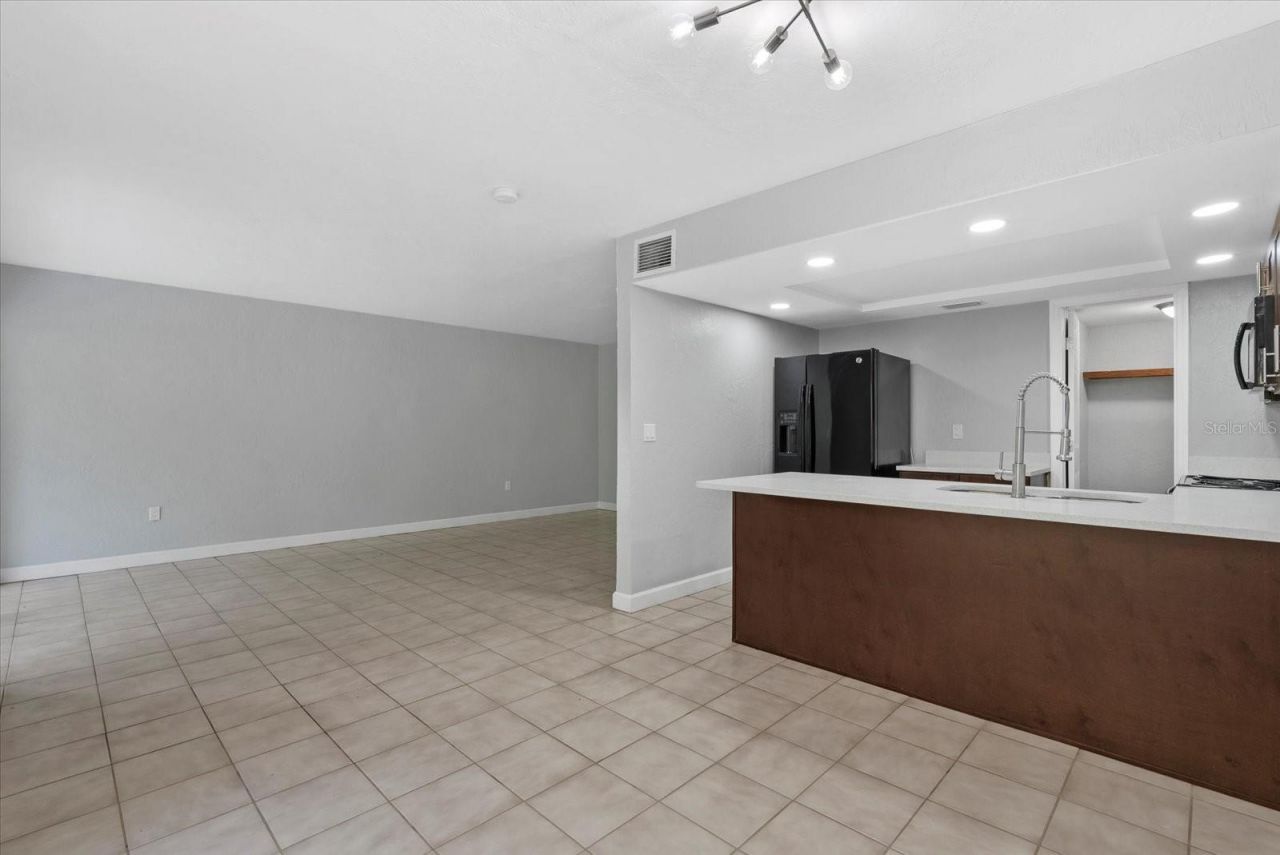 1125 Longfellow Way, Sarasota, FL 34243 Photo