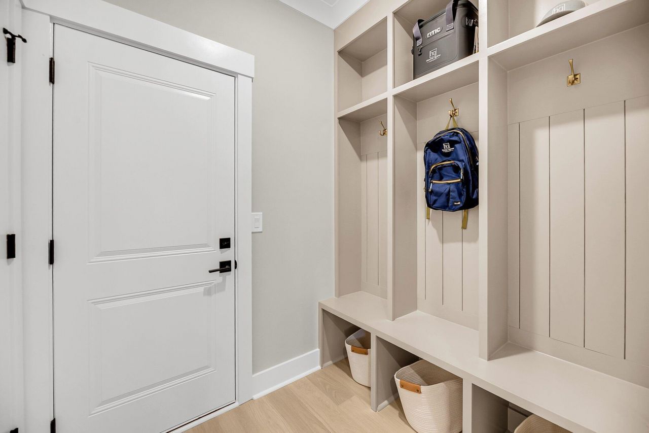 6000 Connor Court Photo 25