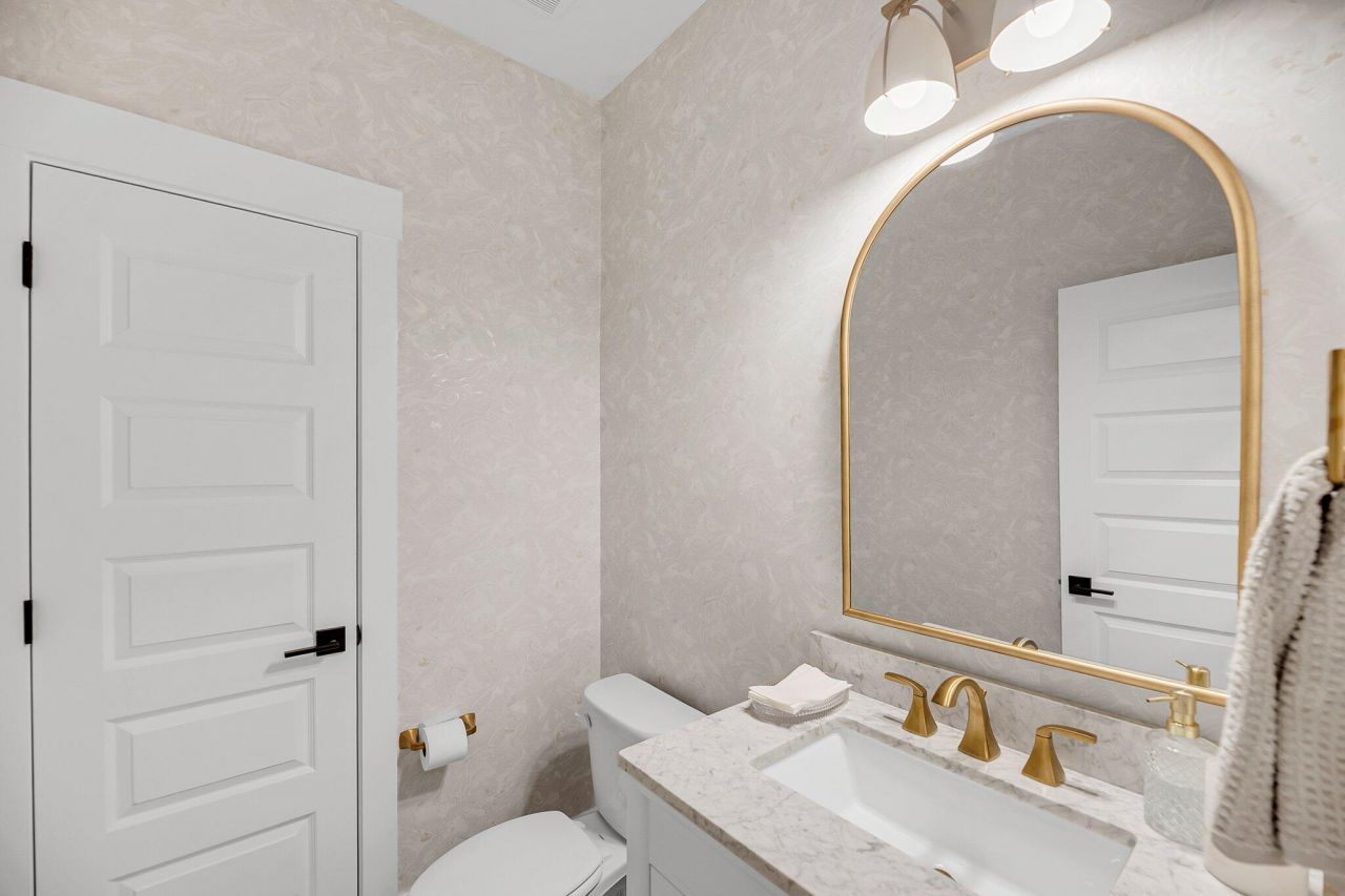 6000 Connor Court Photo 9