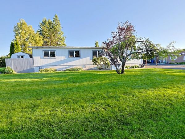 12117 N Sheridan St, Mead, WA 99021