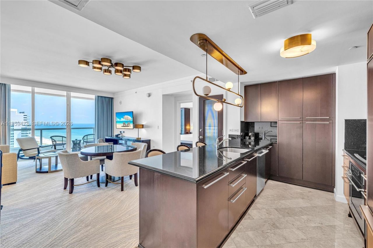 4391 Collins Ave, Unit 1706/1707, Miami Beach, FL 33140 Photo