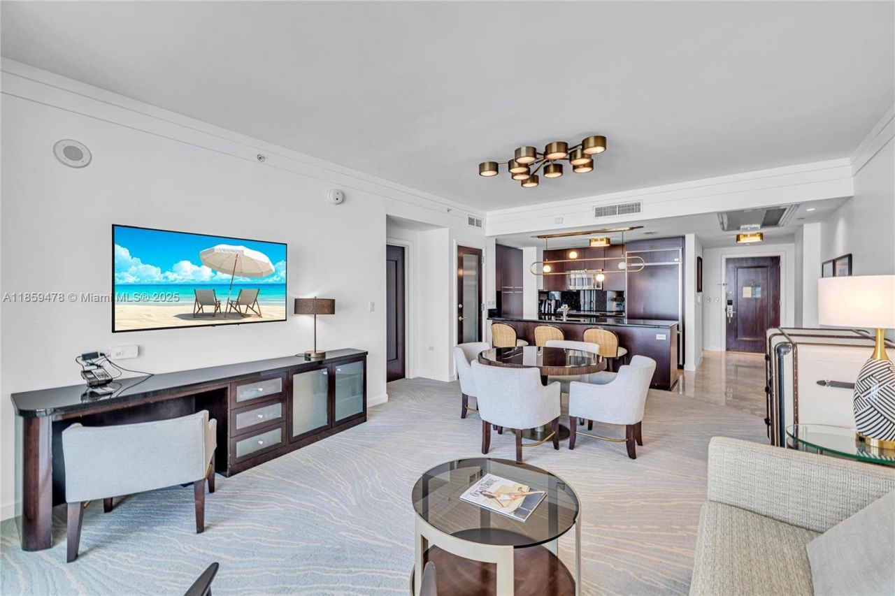 4391 Collins Ave, Unit 1706/1707, Miami Beach, FL 33140 Photo