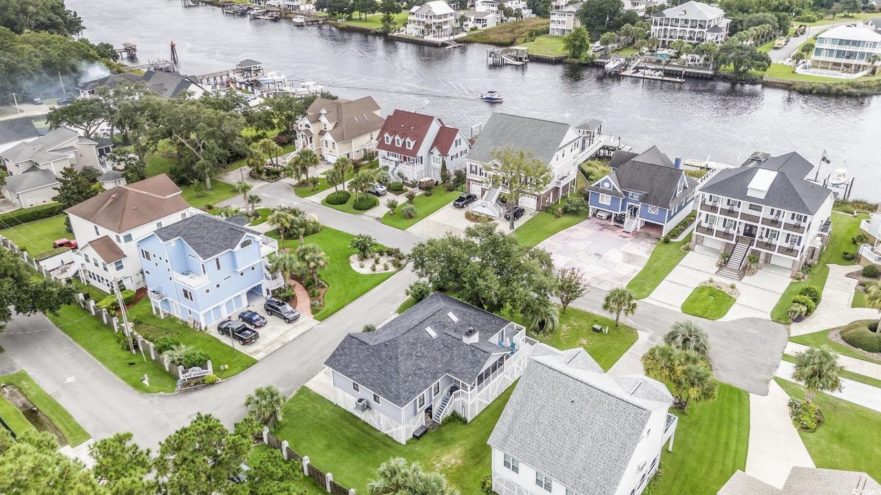 202 Old Harbour Ct. Photo 39