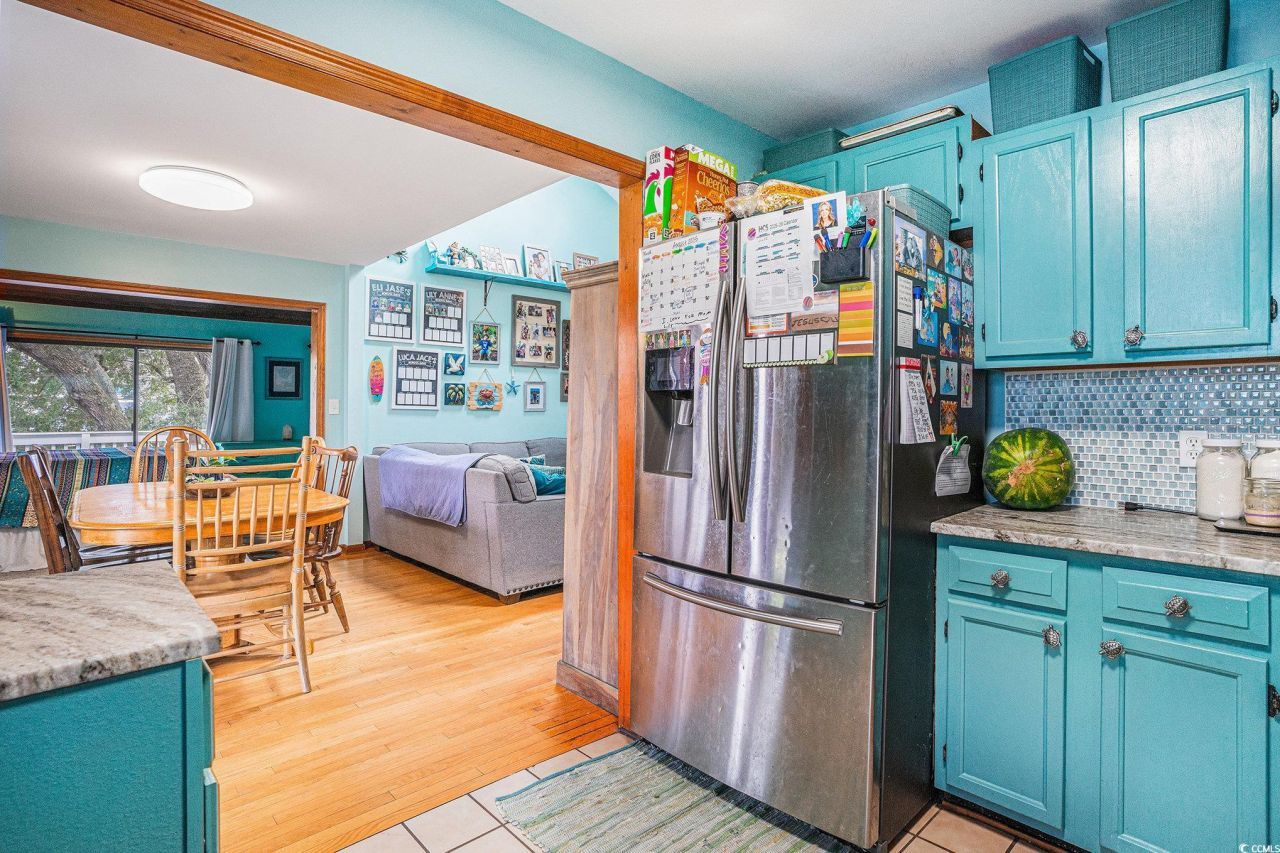 202 Old Harbour Ct. Photo 7