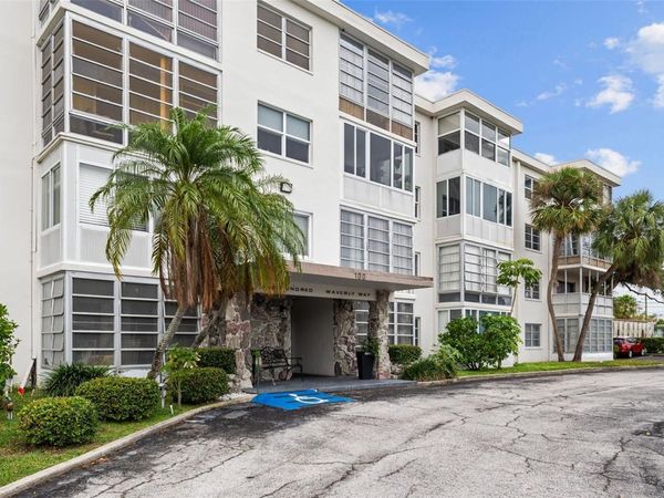 100 WAVERLY WAY, Unit 403, CLEARWATER, FL 33756