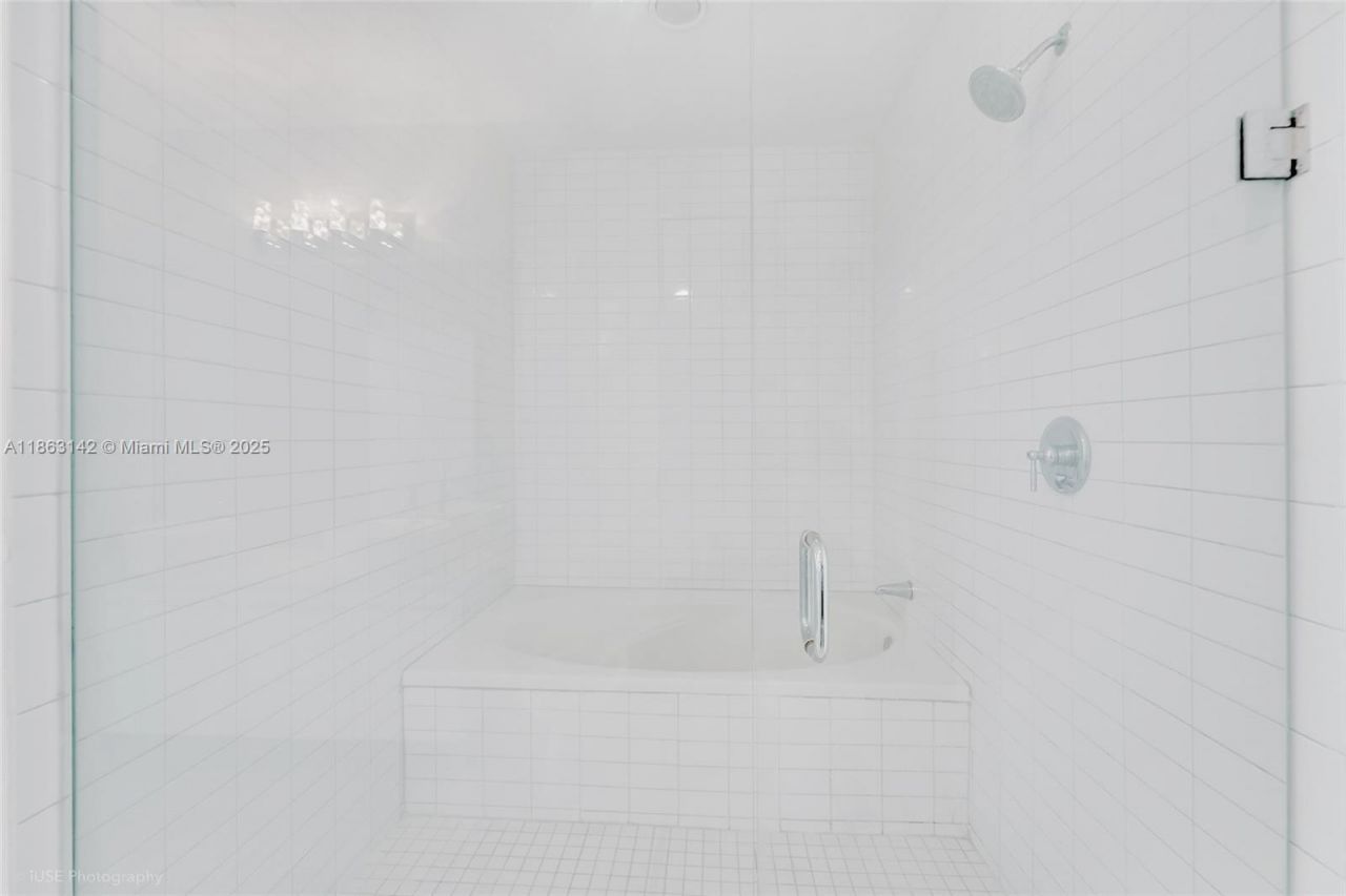 888 Biscayne Blvd, Unit 5004, Miami, FL 33132 Photo