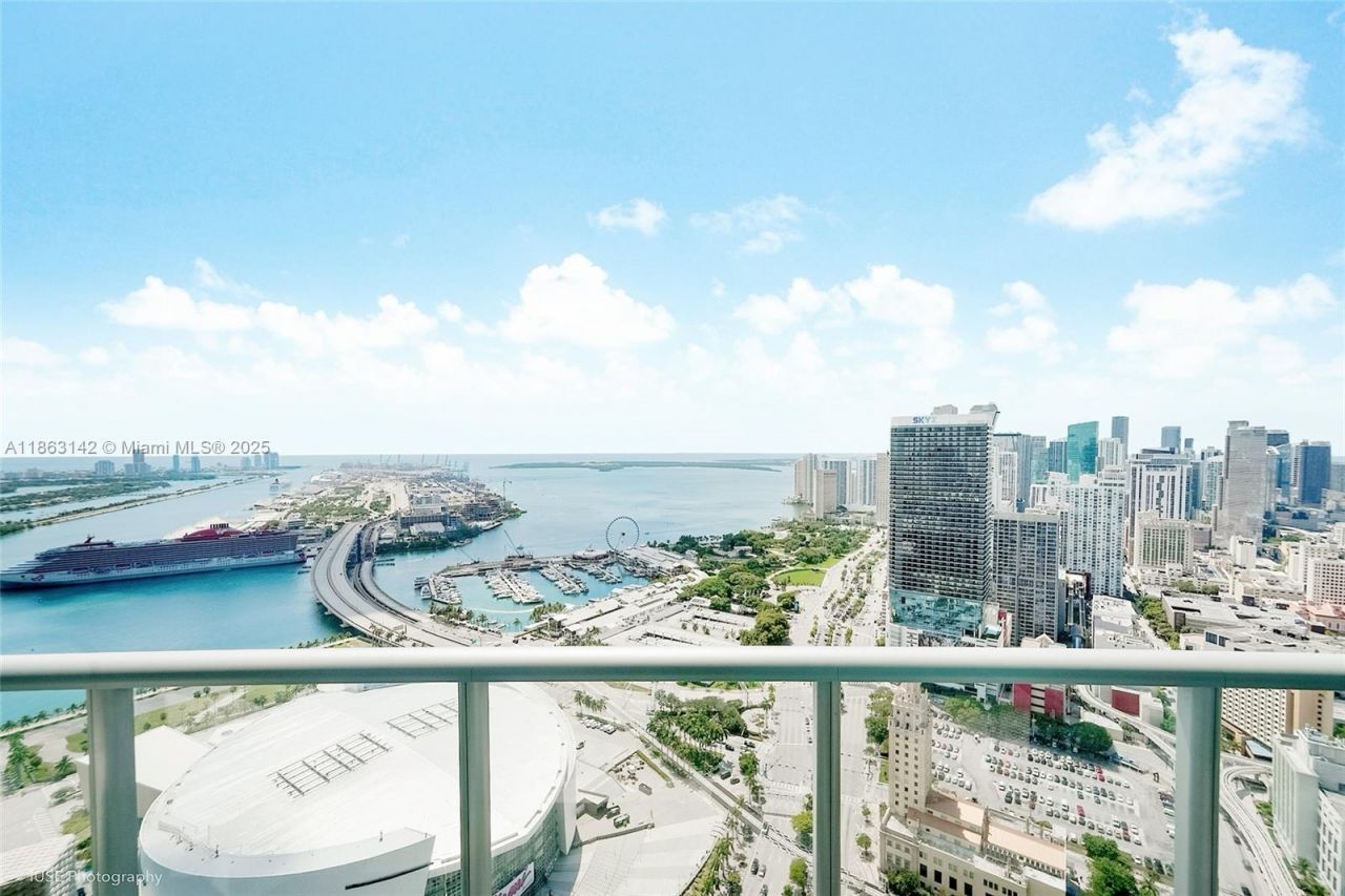 888 Biscayne Blvd, Unit 5004, Miami, FL 33132 Photo