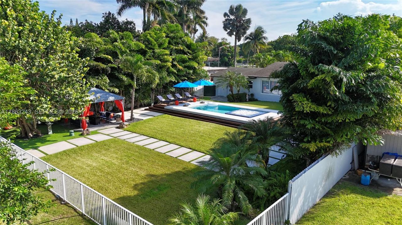 14441 S Biscayne River Rd, Miami, FL 33161 Photo