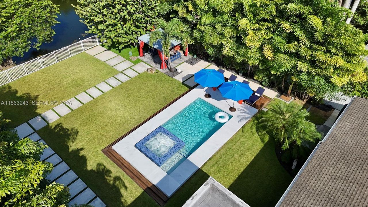 14441 S Biscayne River Rd, Miami, FL 33161 Photo