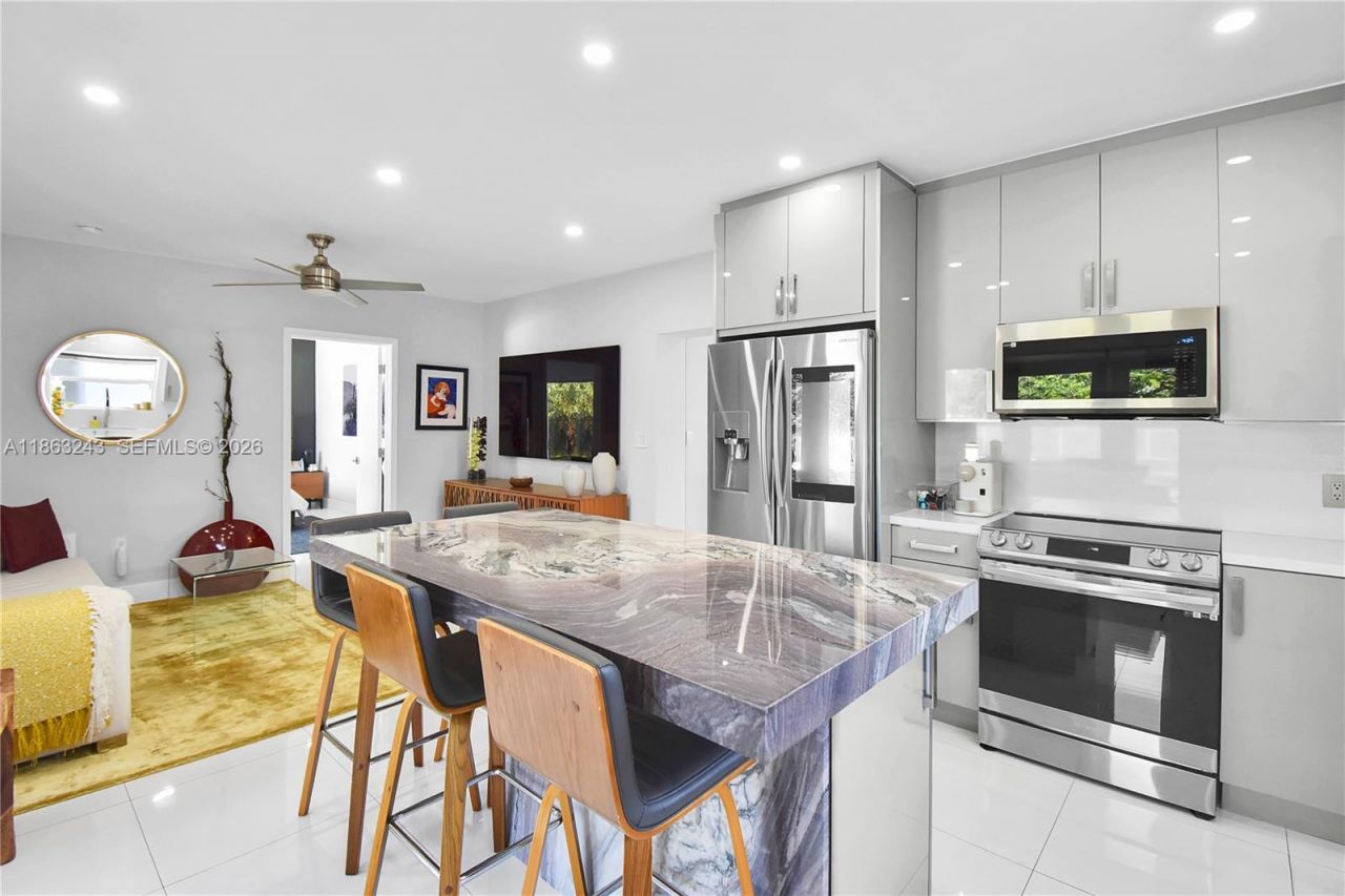 14441 S Biscayne River Rd, Miami, FL 33161 Photo