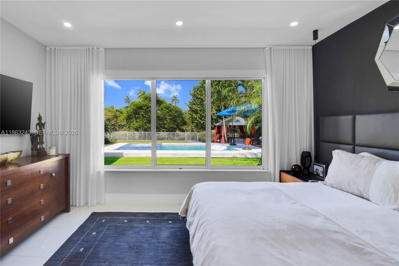 14441 S Biscayne River Rd, Miami, FL 33161 Photo