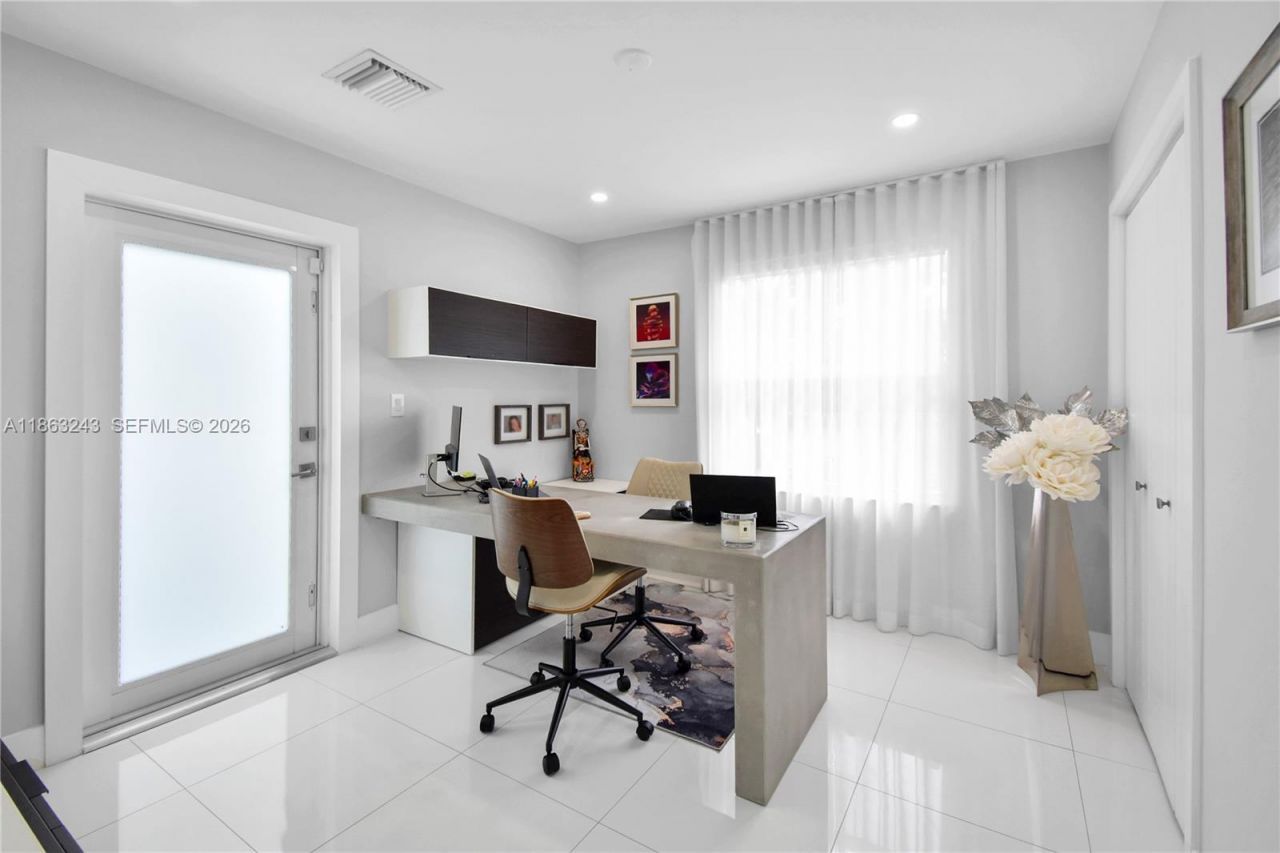 14441 S Biscayne River Rd, Miami, FL 33161 Photo