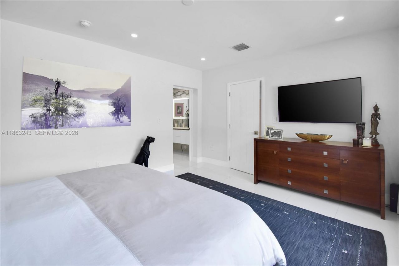 14441 S Biscayne River Rd, Miami, FL 33161 Photo