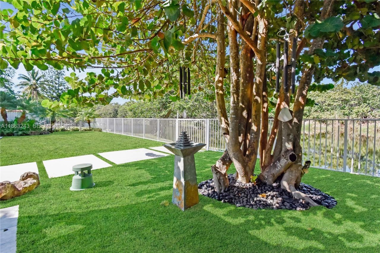 14441 S Biscayne River Rd, Miami, FL 33161 Photo