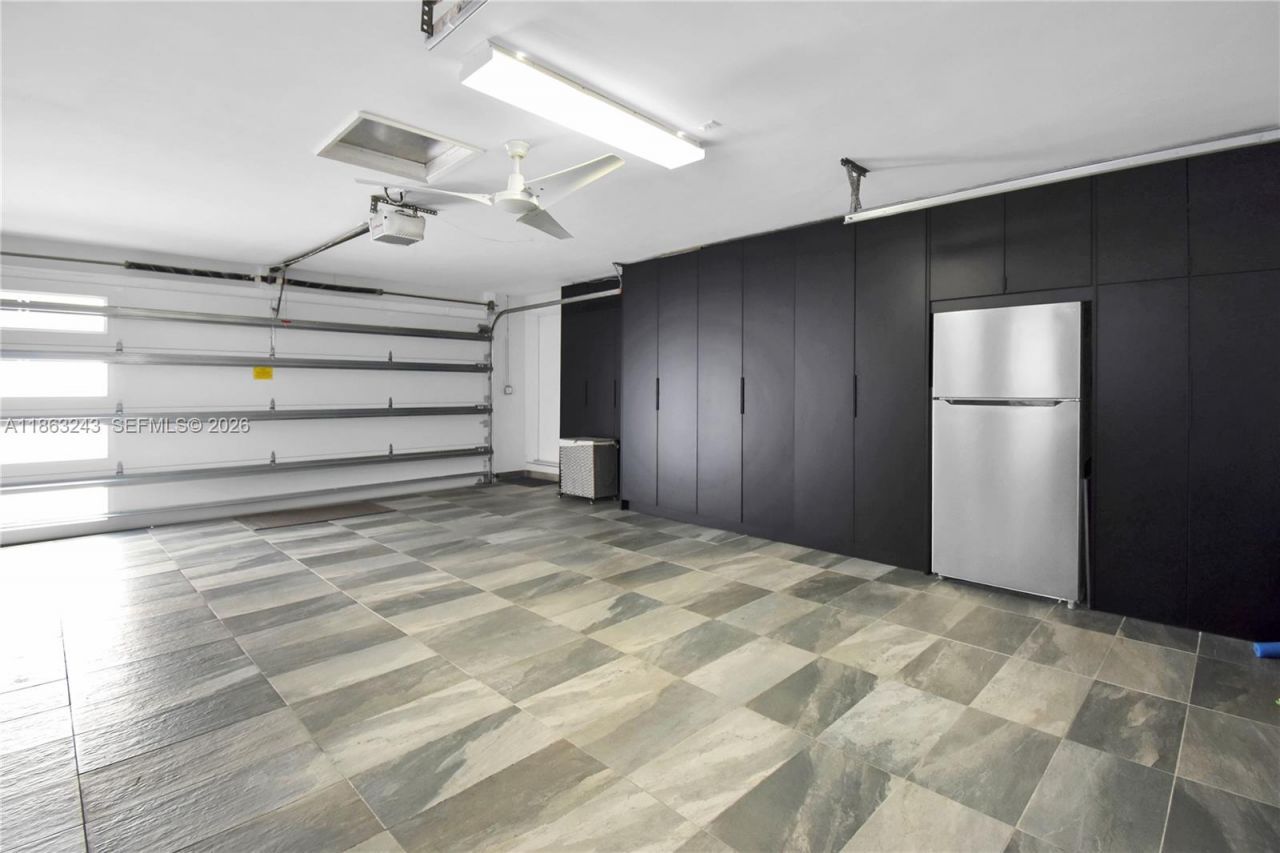 14441 S Biscayne River Rd, Miami, FL 33161 Photo