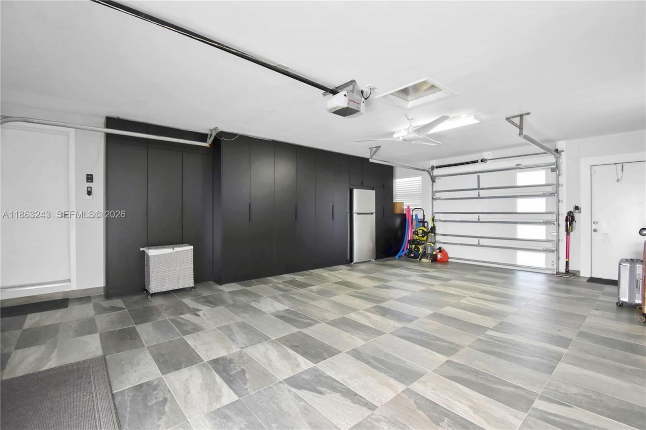 14441 S Biscayne River Rd, Miami, FL 33161 Photo