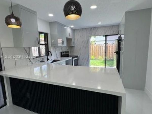 12753 SW 69th Ter, Miami, FL 33183