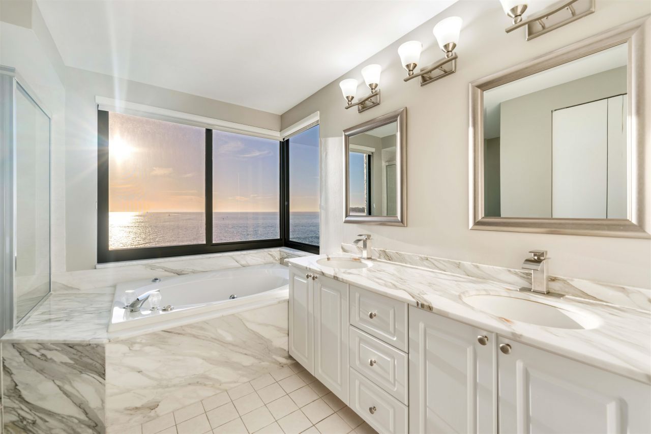 645 La Peninsula Blvd, Unit 645, Naples, FL 34113 Photo