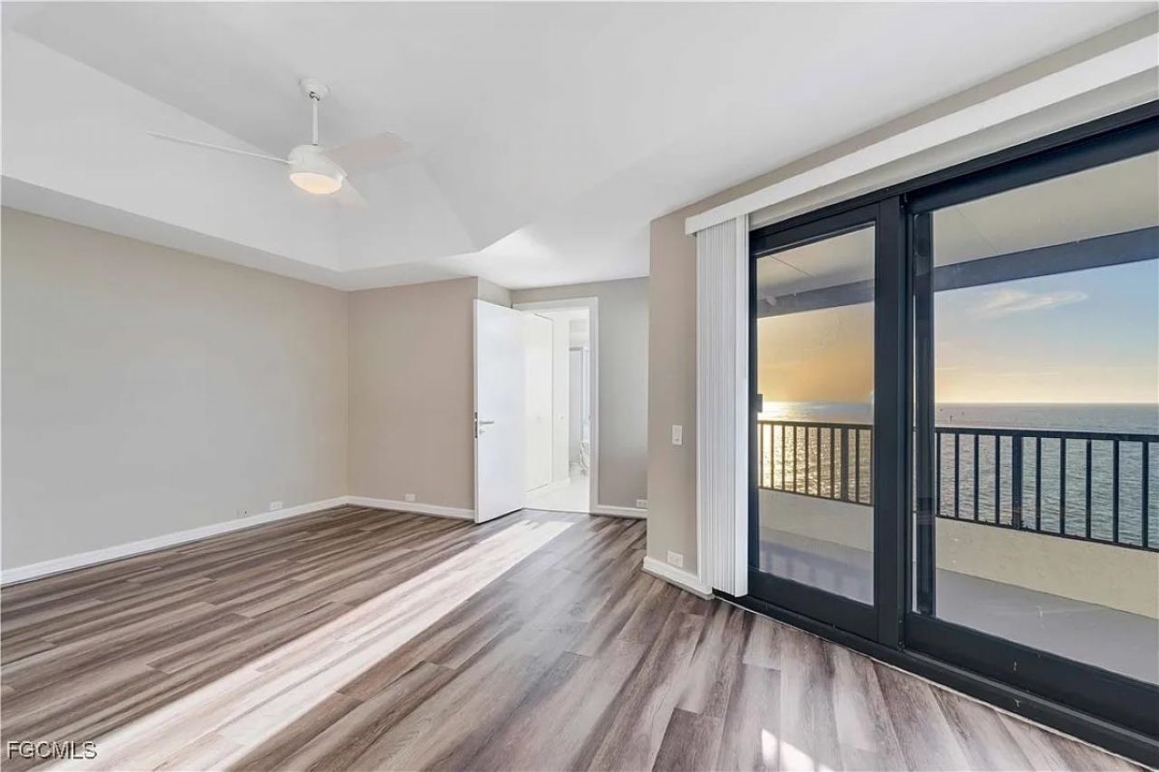 645 La Peninsula Blvd, Unit 645, Naples, FL 34113 Photo