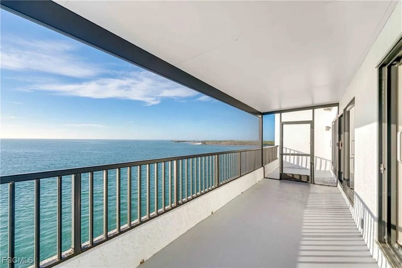 645 La Peninsula Blvd, Unit 645, Naples, FL 34113 Photo