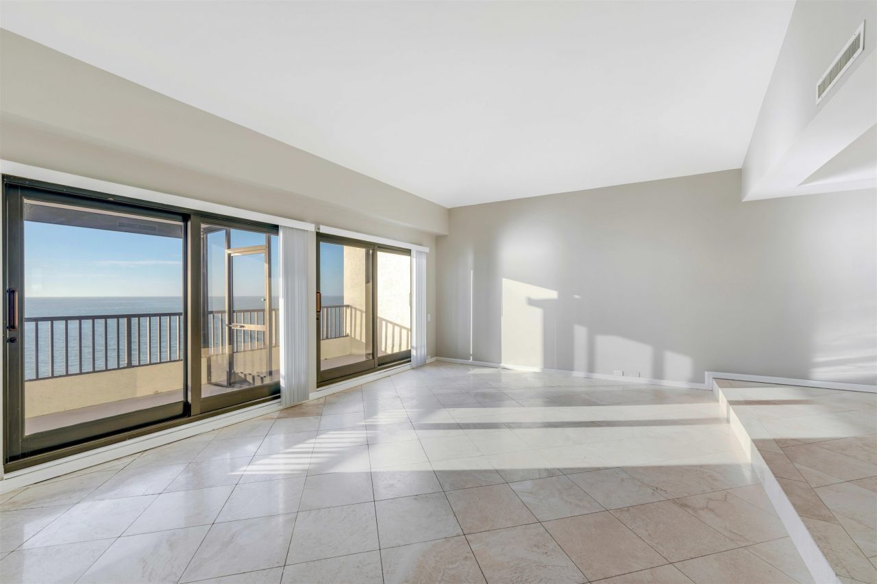 645 La Peninsula Blvd, Unit 645, Naples, FL 34113 Photo