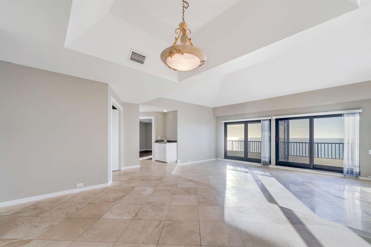 645 La Peninsula Blvd, Unit 645, Naples, FL 34113 Photo