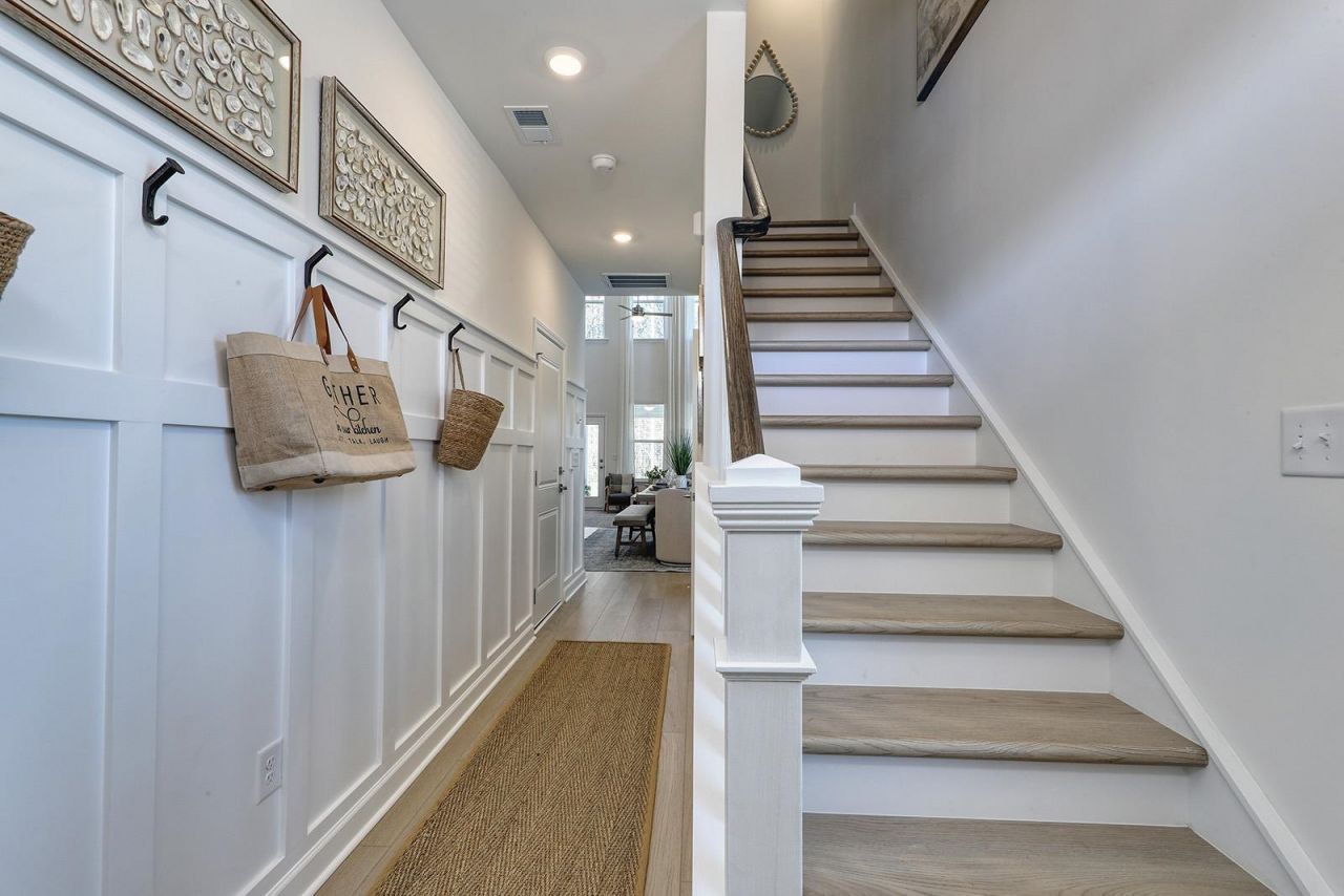 471 Ireland Way Photo 6