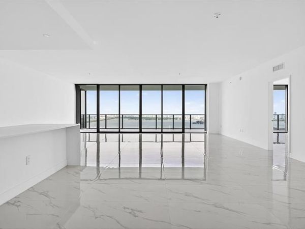 700 NE 24th Street, Unit 5202, Miami, FL 33137