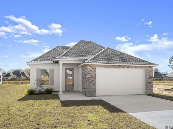 10474 Highpoint Dr, Denham Springs, LA 70706