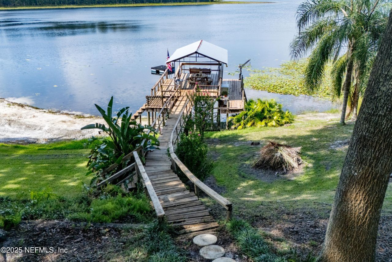 8166 Alderman Road, Melrose, FL 32666 Photo