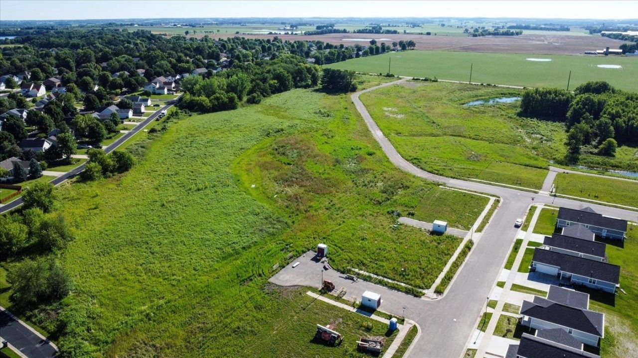 Phase 2 Lots Town Hall Crossing Street, Sun Prairie, WI 53590 Main Photo