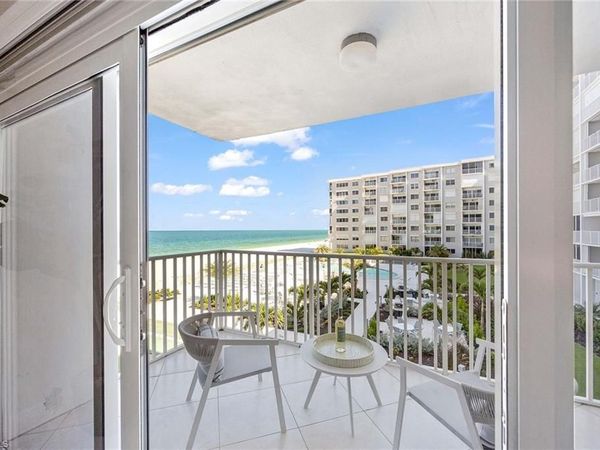 3443 Gulf Shore BLVD N, Unit 314, NAPLES, FL 34103