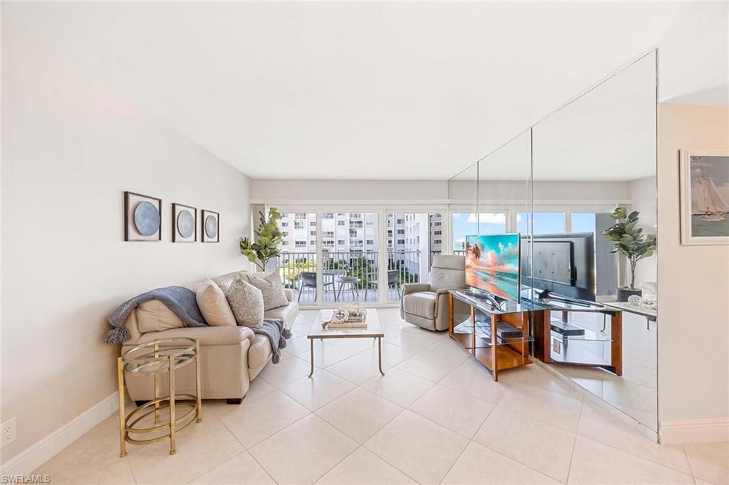 3443 Gulf Shore Blvd N, Unit 314, Naples, FL 34103 Photo