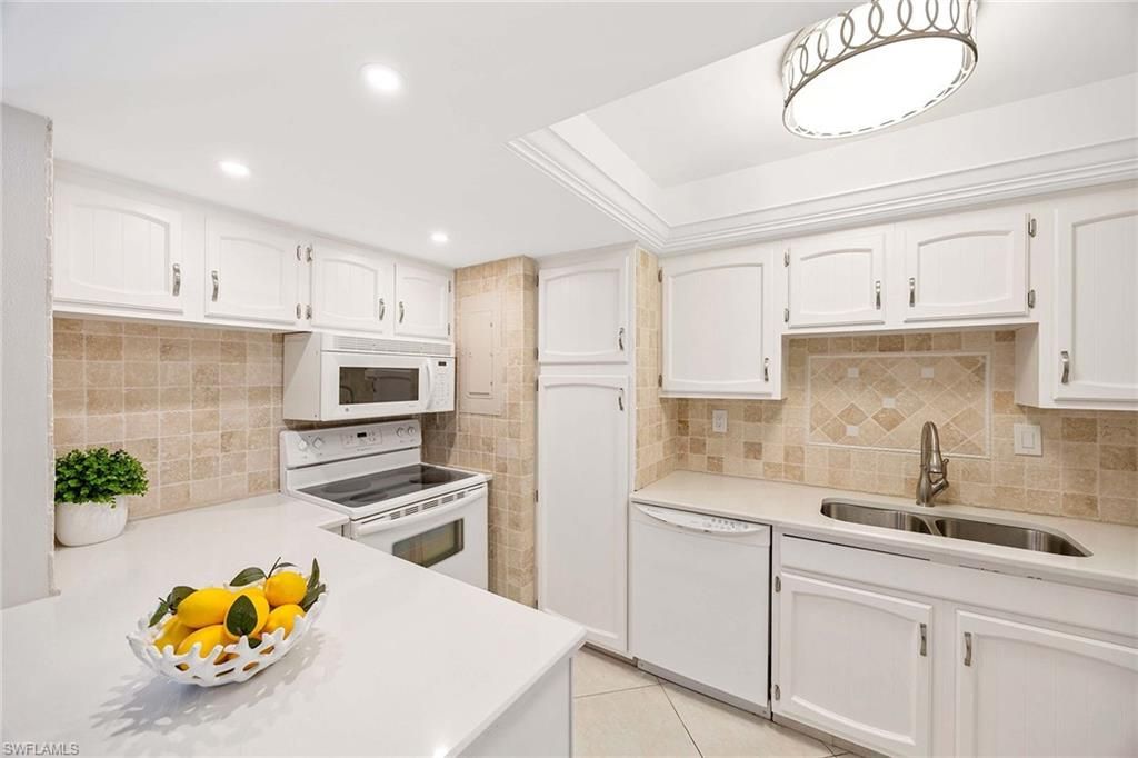 3443 Gulf Shore Blvd N, Unit 314, Naples, FL 34103 Photo