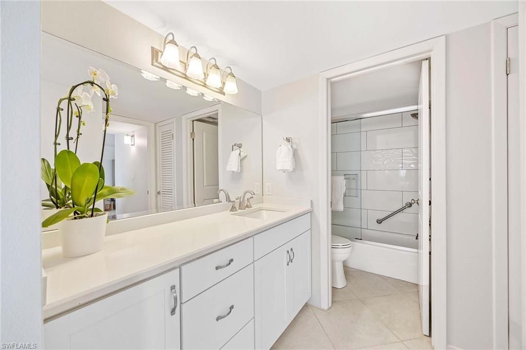 3443 Gulf Shore Blvd N, Unit 314, Naples, FL 34103 Photo