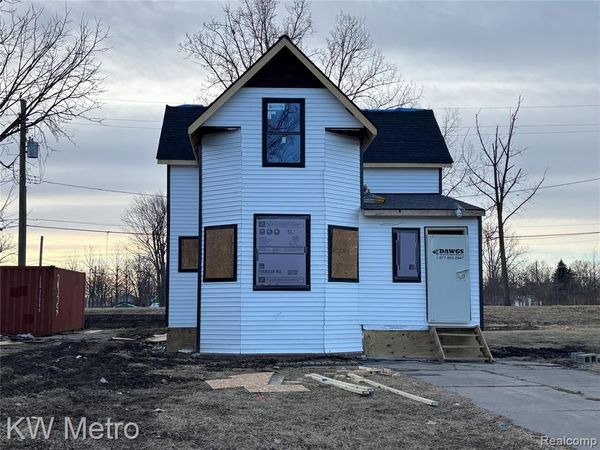 8864 Charlevoix Street, Detroit, MI 48214