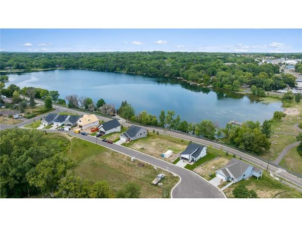 229 McCarrons Place W, Roseville, MN 55113