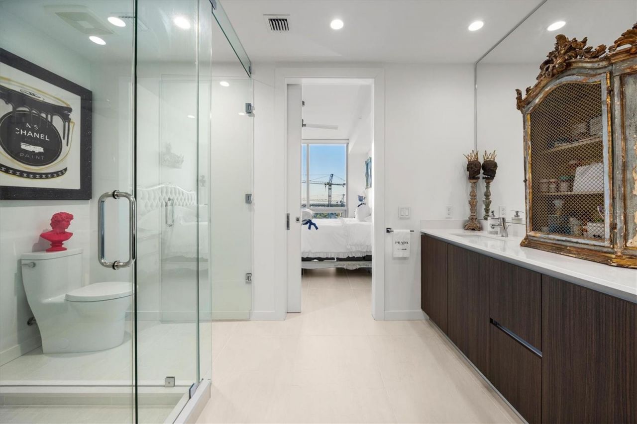 301 Quay Commons, Unit 1704, Sarasota, FL 34236 Photo