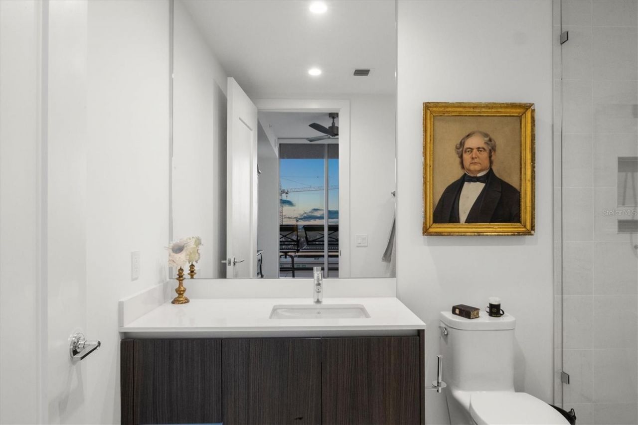 301 Quay Commons, Unit 1704, Sarasota, FL 34236 Photo