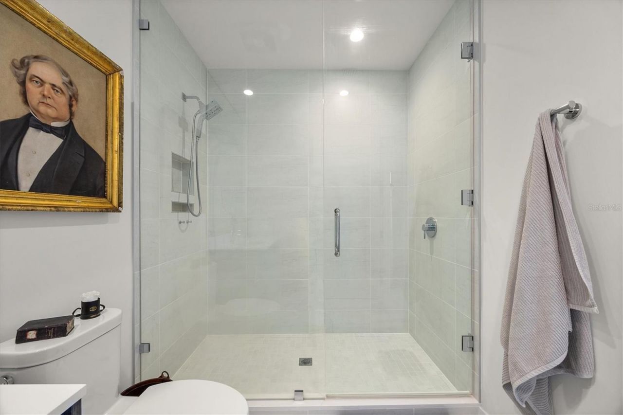 301 Quay Commons, Unit 1704, Sarasota, FL 34236 Photo