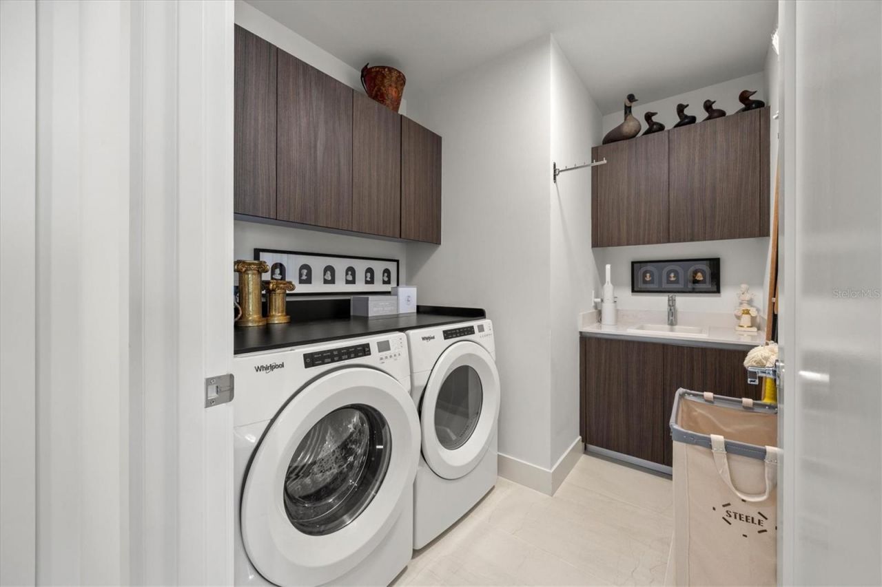 301 Quay Commons, Unit 1704, Sarasota, FL 34236 Photo