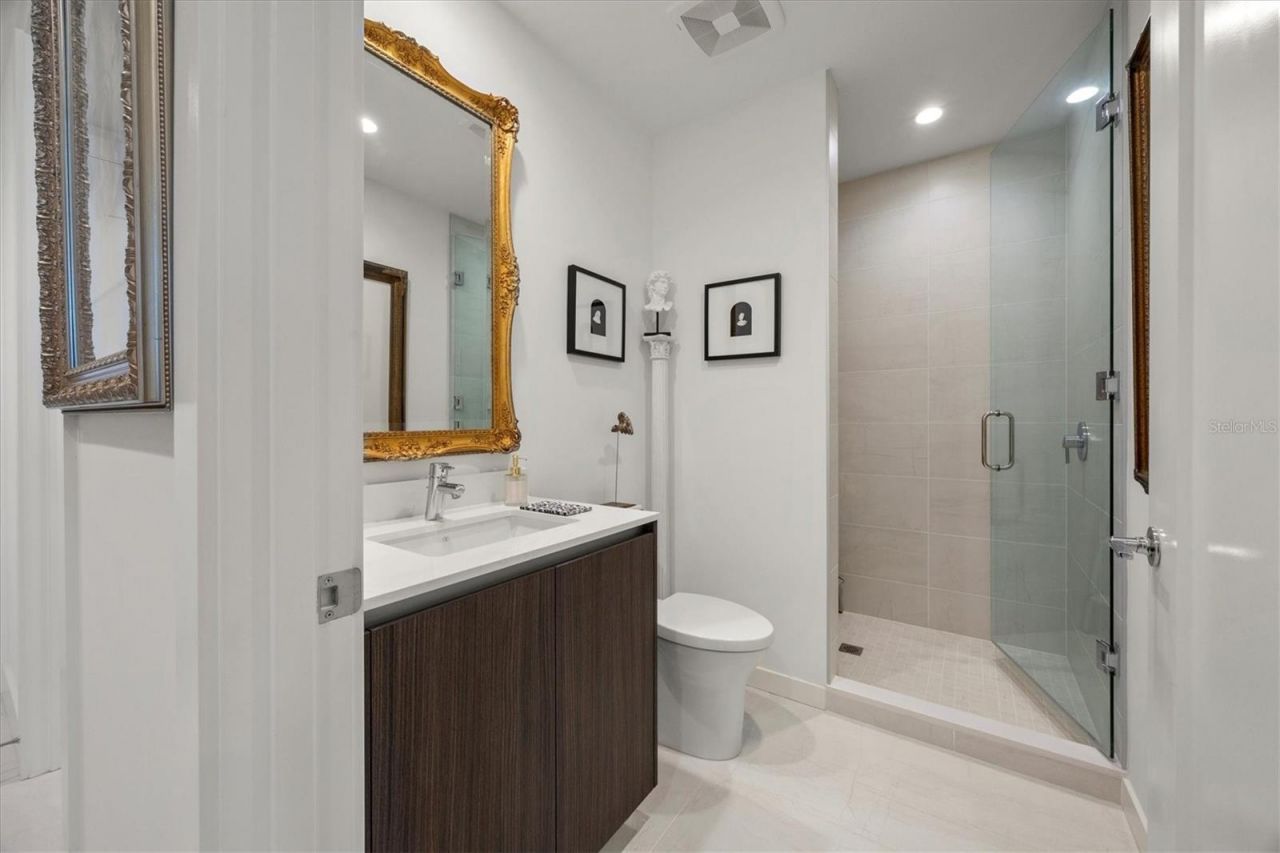 301 Quay Commons, Unit 1704, Sarasota, FL 34236 Photo