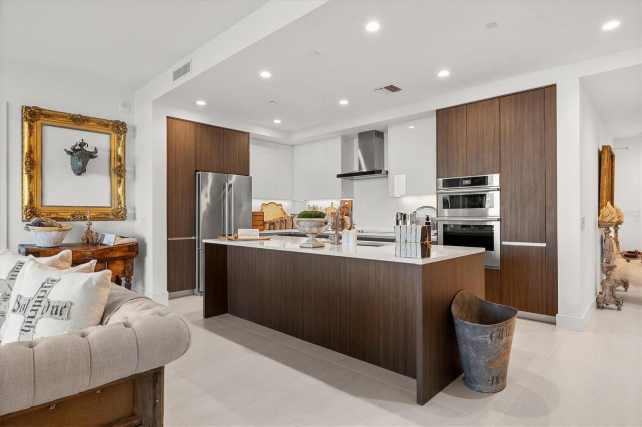 301 Quay Commons, Unit 1704, Sarasota, FL 34236 Photo